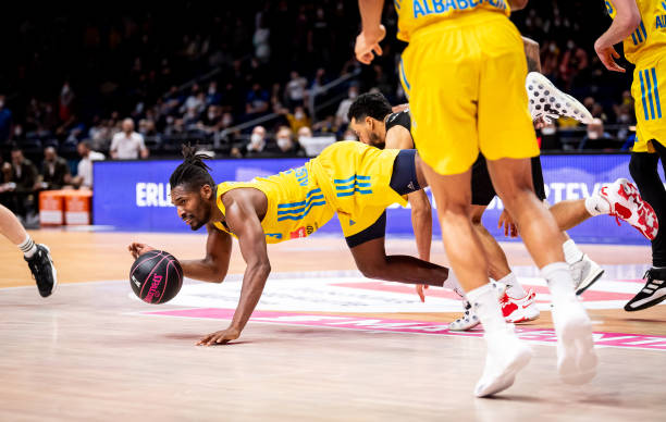 核心缺席 核心缺席