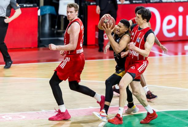 全队的进攻 全队的进攻